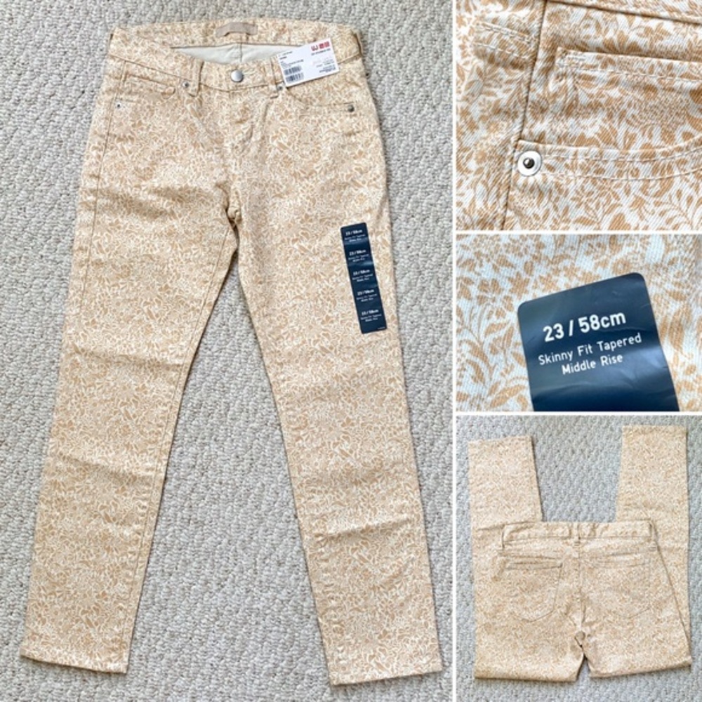 NWT Uniqlo Floral Printed Denim Capris